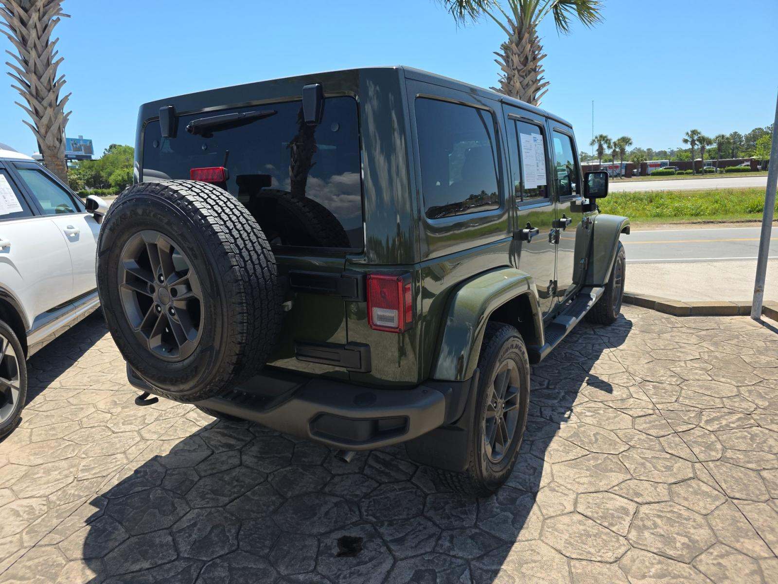 JEEP UNLIMITED SAHARA 75TH ANNIVERSARY EDITION - 3