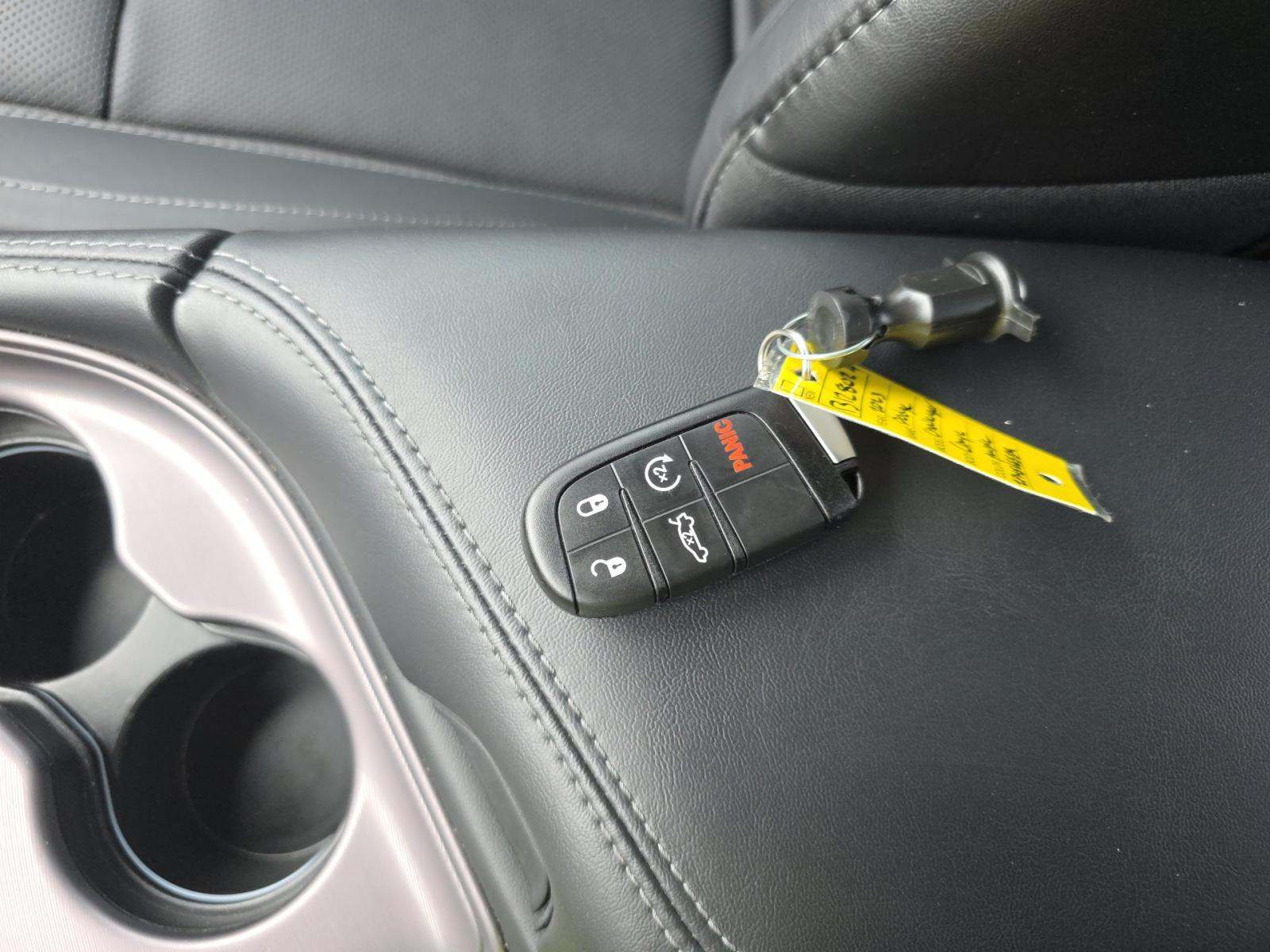 2023 Dodge Challenger SXT RWD