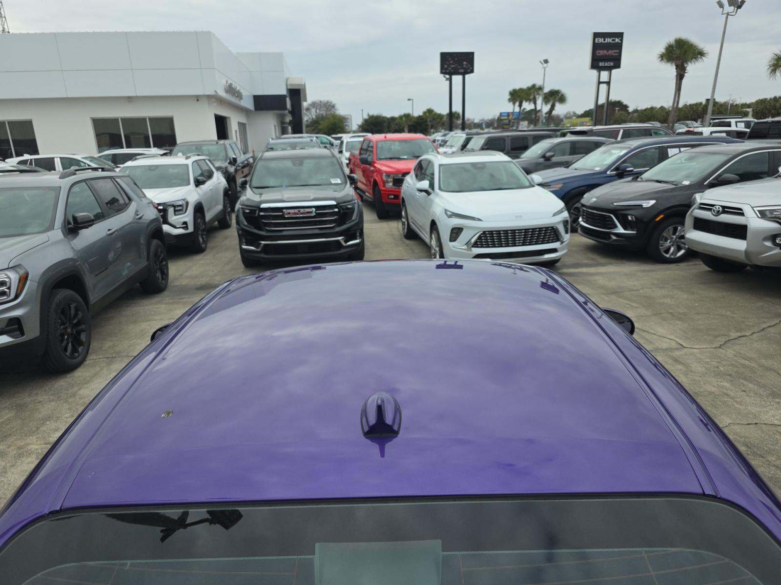 2023 Dodge Challenger SXT RWD