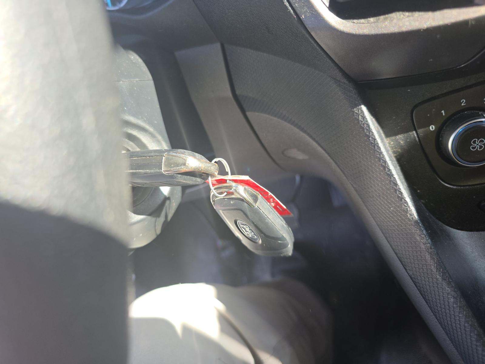 FORD TRANSIT CONNECT - 4