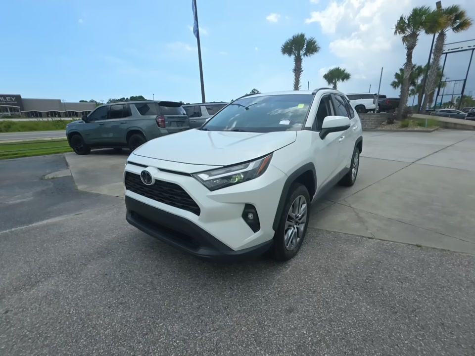 2022 Toyota RAV4 XLE Premium FWD