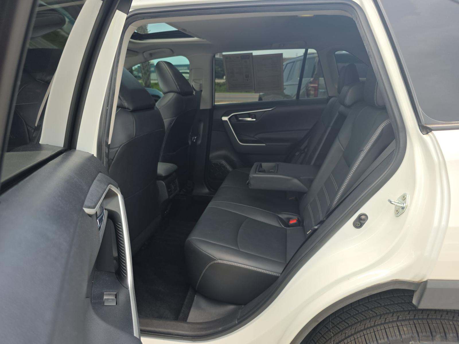2022 Toyota RAV4 XLE Premium FWD