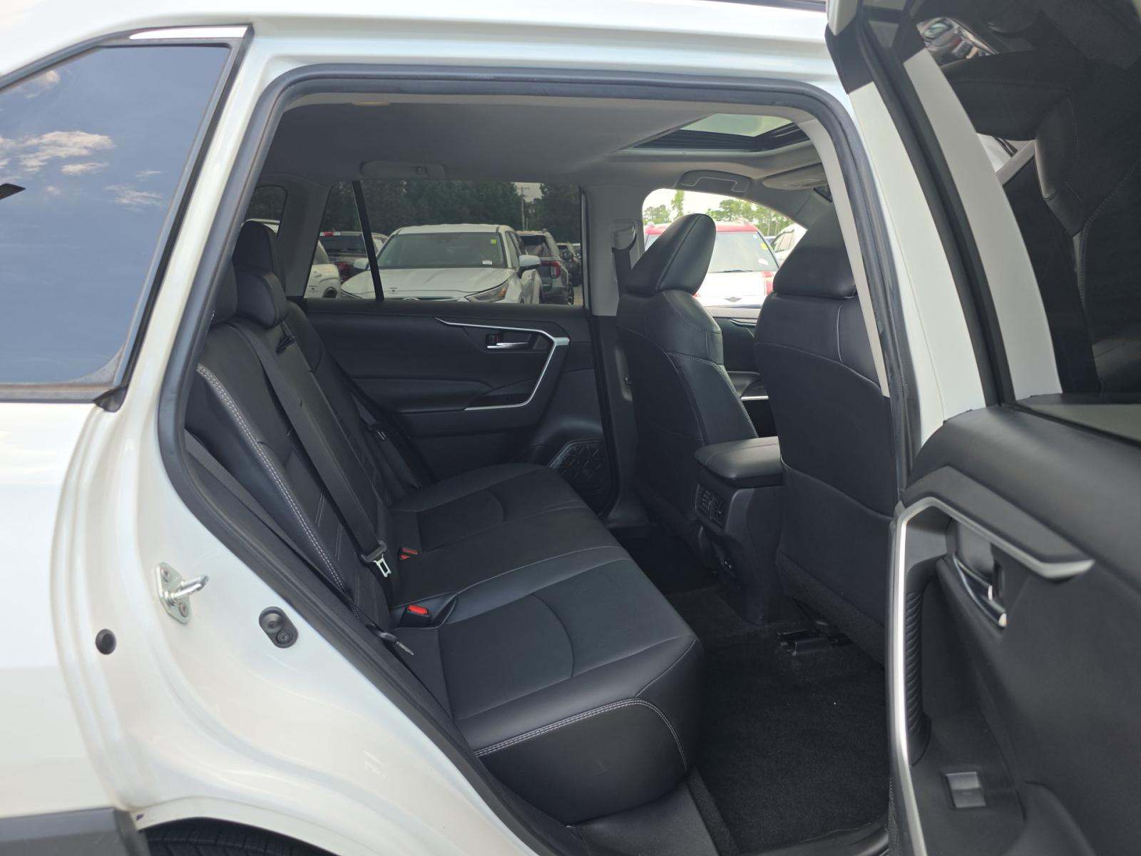 2022 Toyota RAV4 XLE Premium FWD
