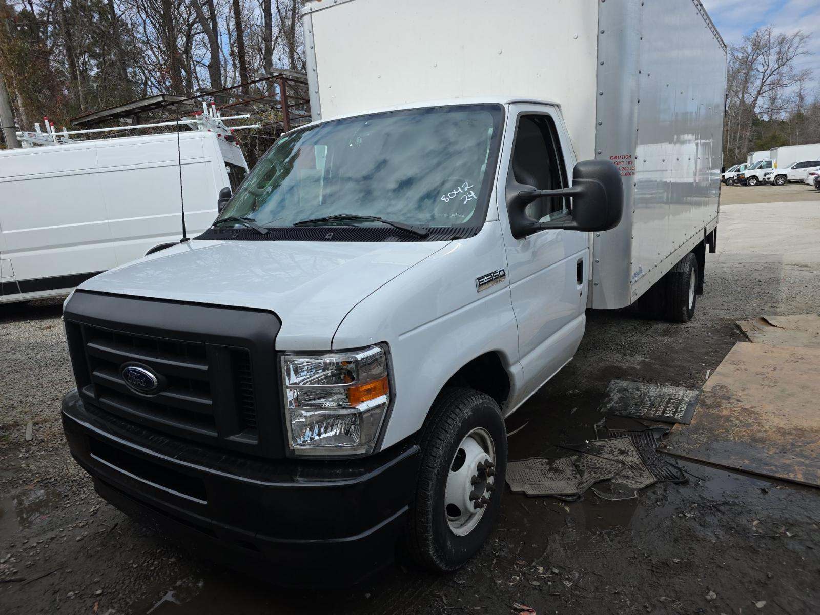 FORD E-350 - 1