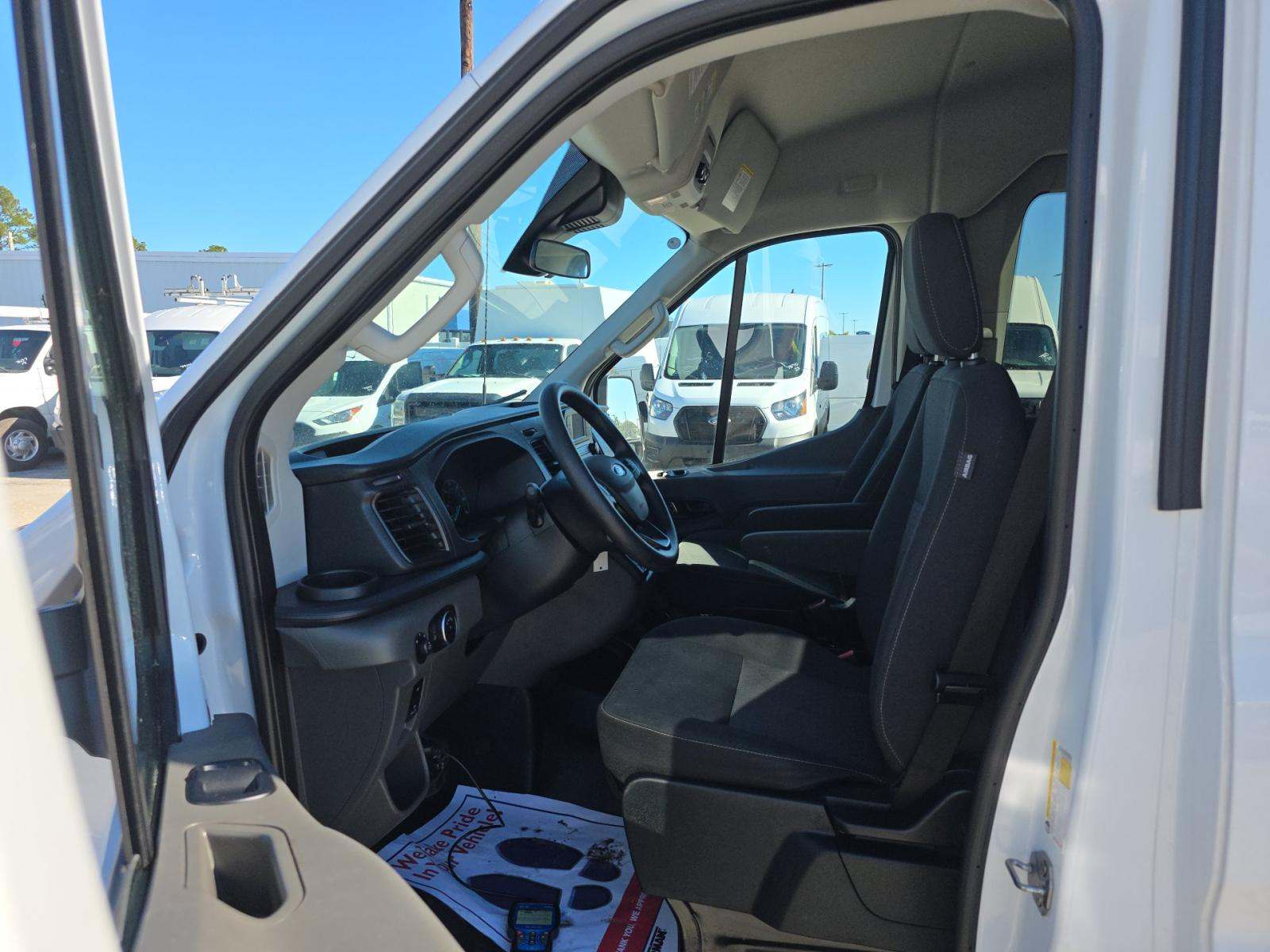 FORD TRANSIT 350 - 2