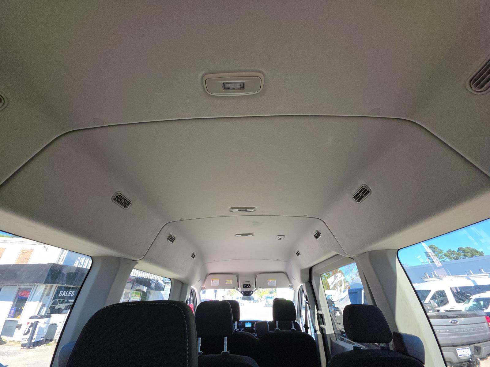 FORD TRANSIT 350 - 7
