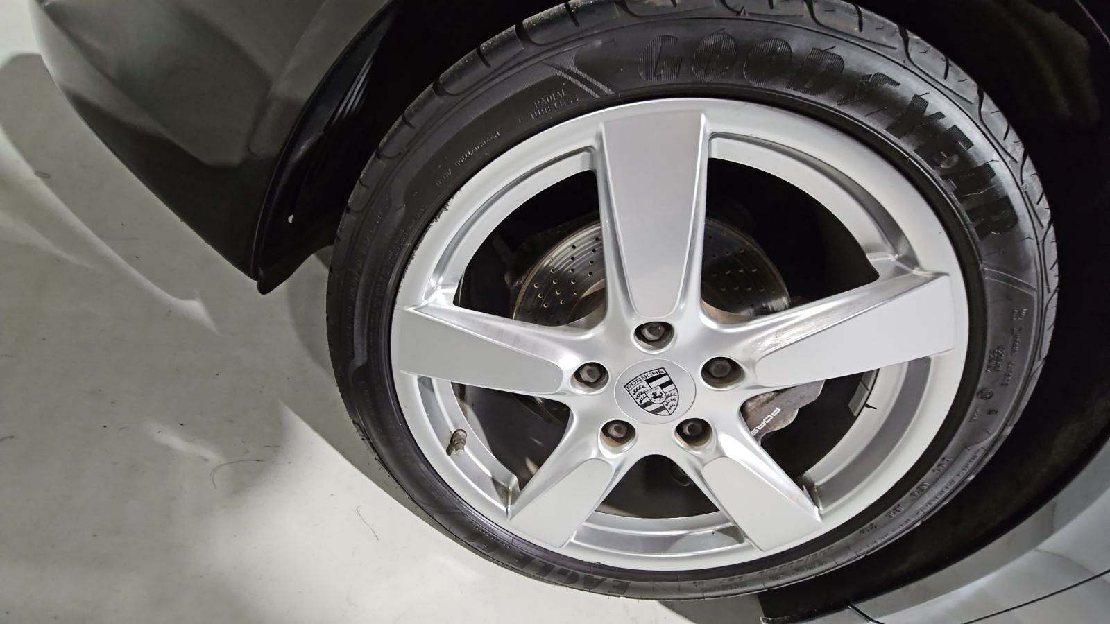 2014 Porsche Cayman 2D COUPE RWD