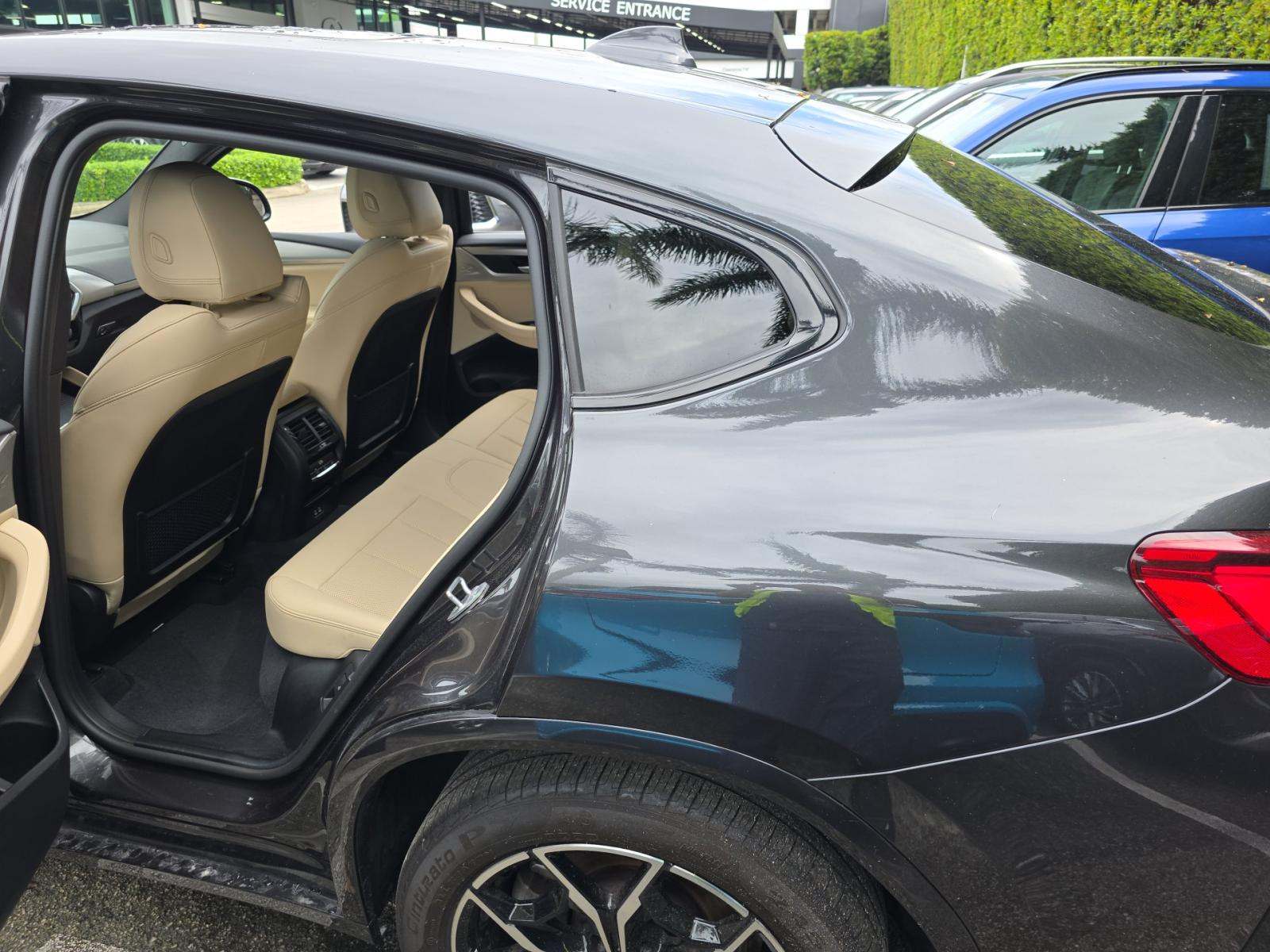 2025 BMW X4 xDrive30i AWD