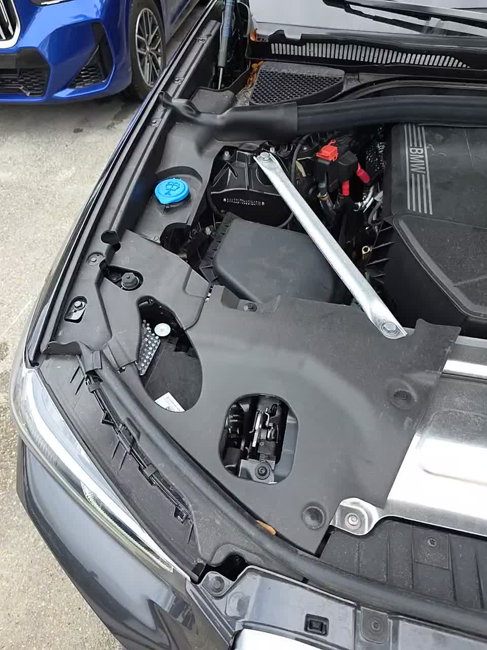 2025 BMW X4 xDrive30i AWD