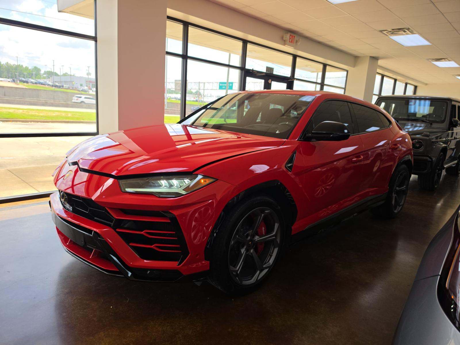 2019 Lamborghini Urus Base AWD