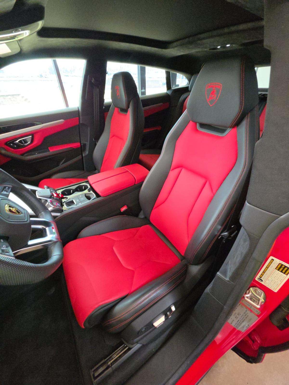 2019 Lamborghini Urus Base AWD