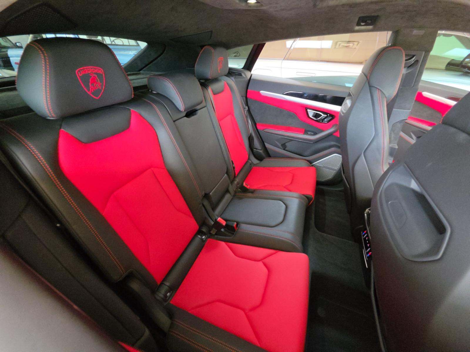 2019 Lamborghini Urus Base AWD