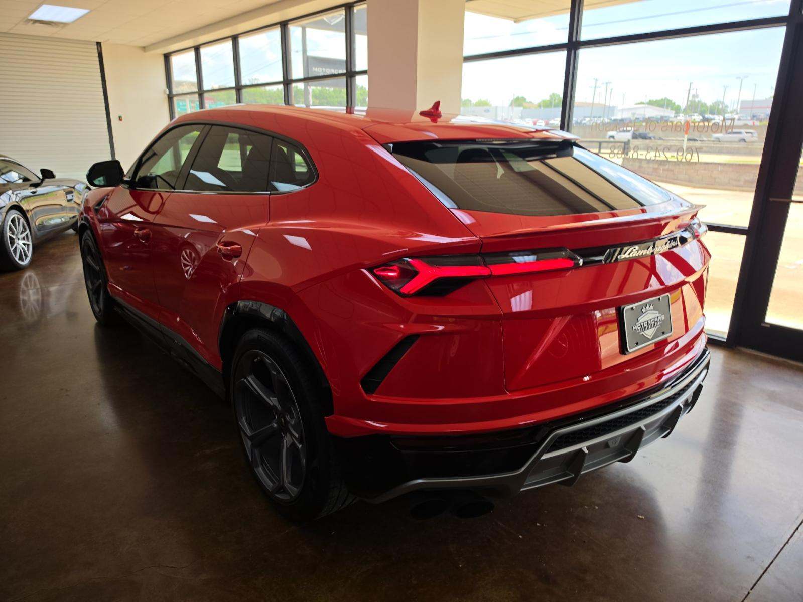 2019 Lamborghini Urus Base AWD