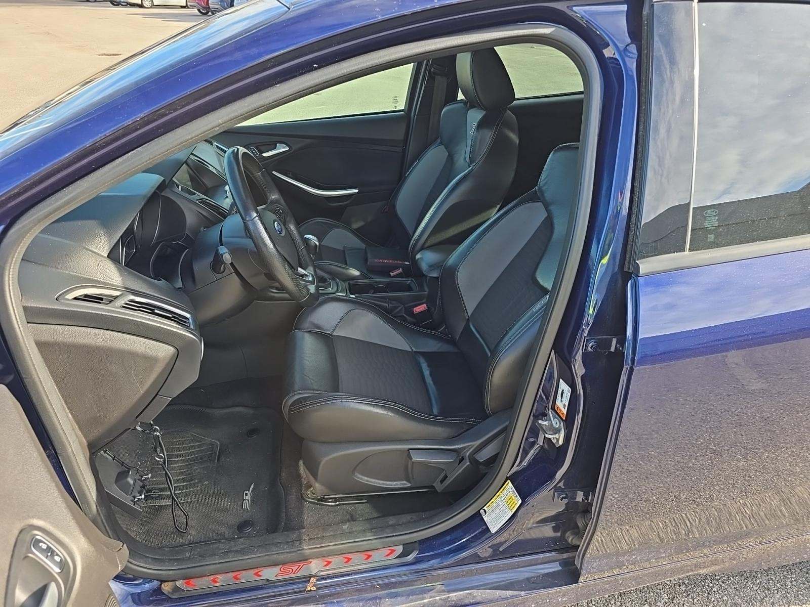 2017 Ford Focus ST FWD