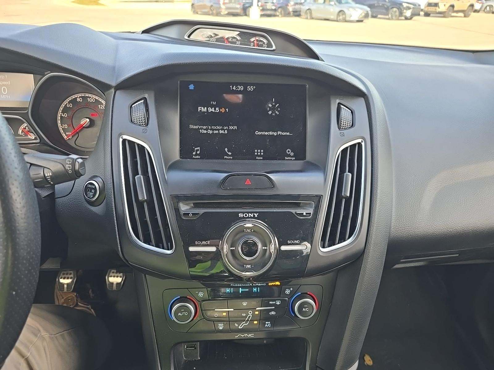 2017 Ford Focus ST FWD