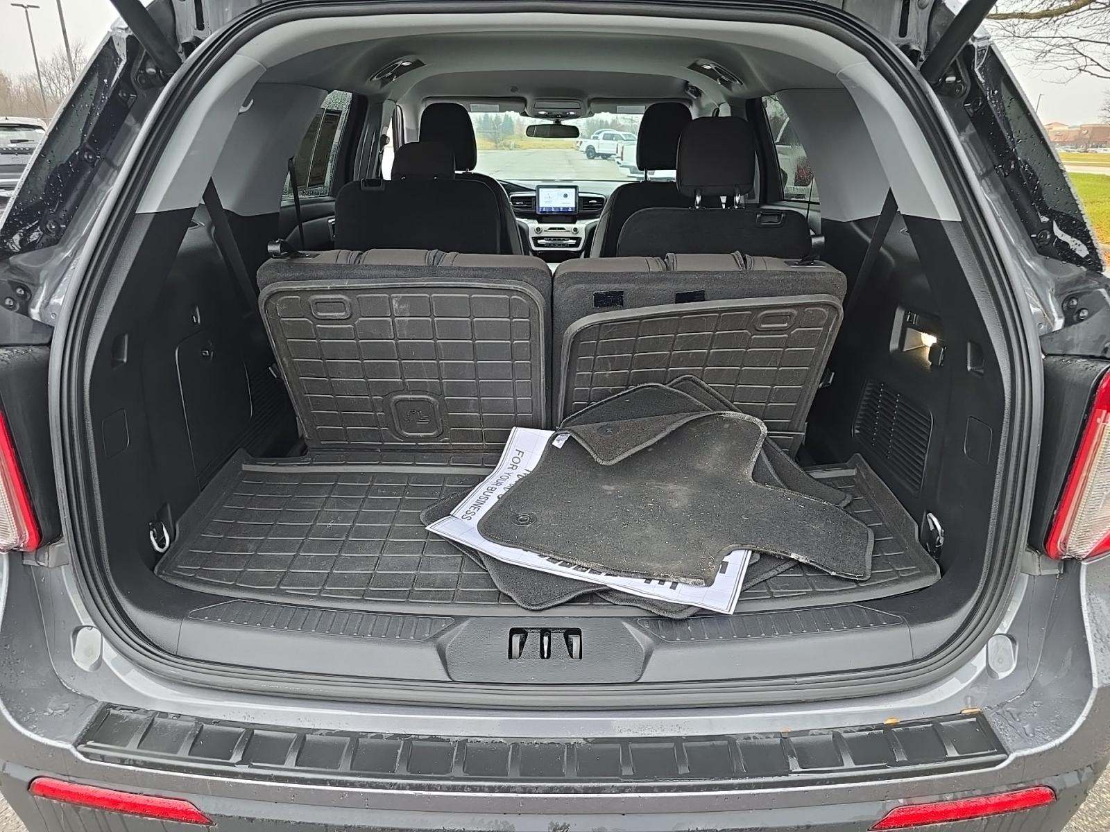 2023 Ford Explorer XLT AWD