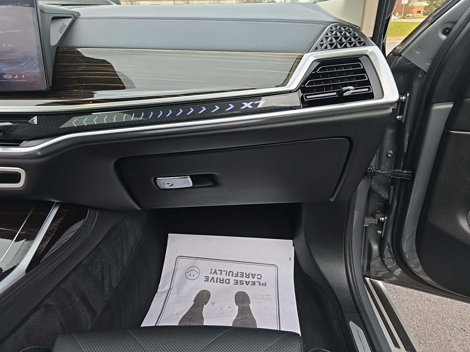 2024 BMW X7 xDrive40i AWD