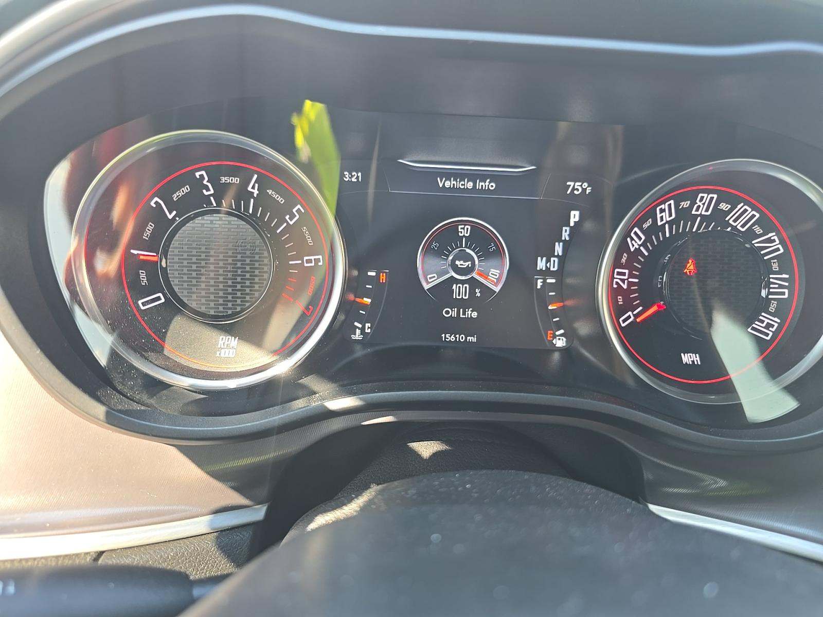 2022 Dodge Challenger SXT RWD