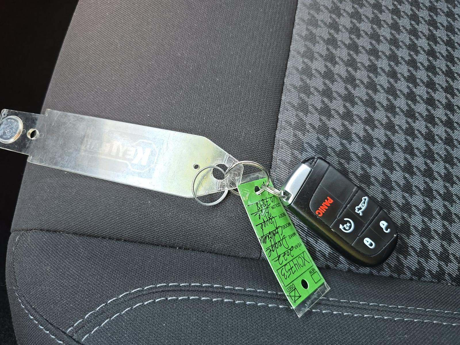 2022 Dodge Challenger SXT RWD