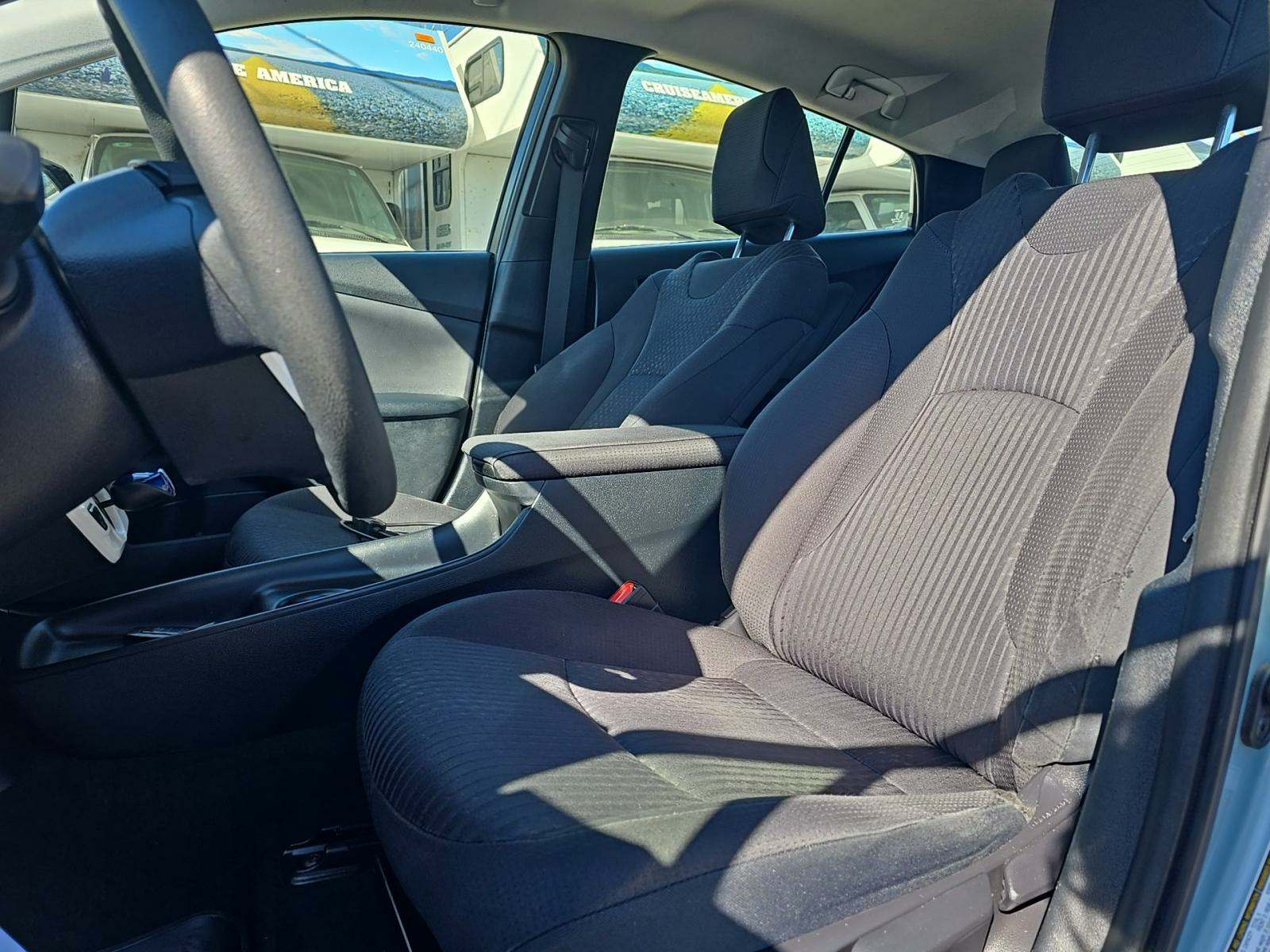 2017 Toyota Prius Two FWD