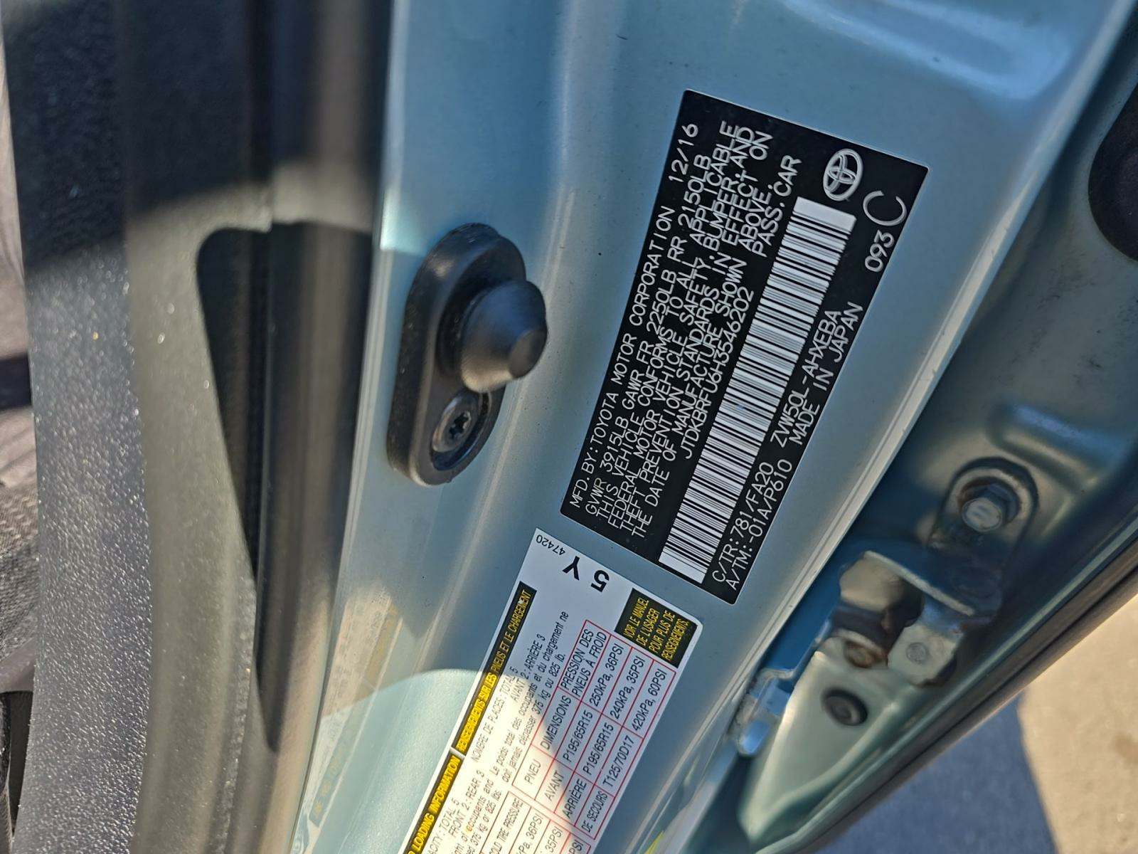 2017 Toyota Prius Two FWD