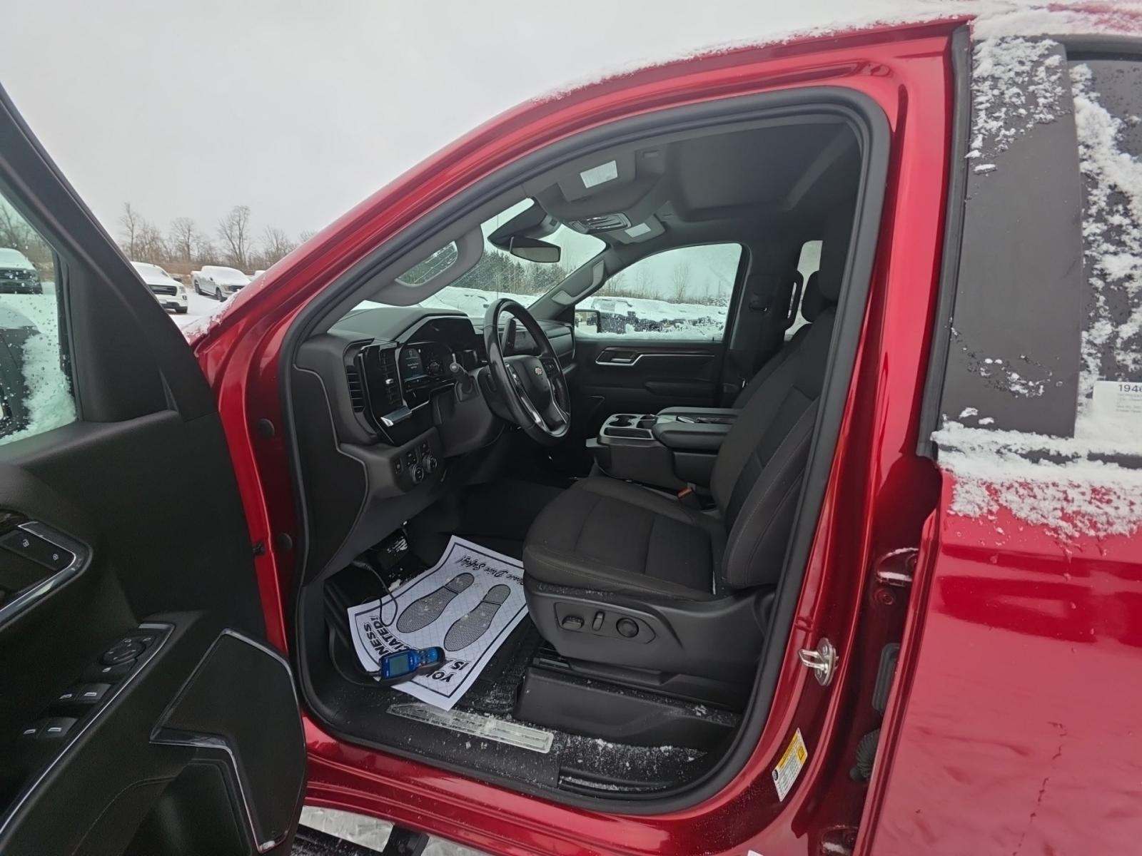 2023 Chevrolet Silverado 1500 LT AWD