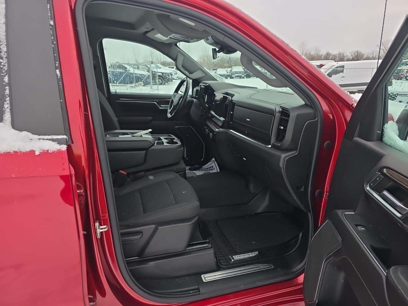 2023 Chevrolet Silverado 1500 LT AWD