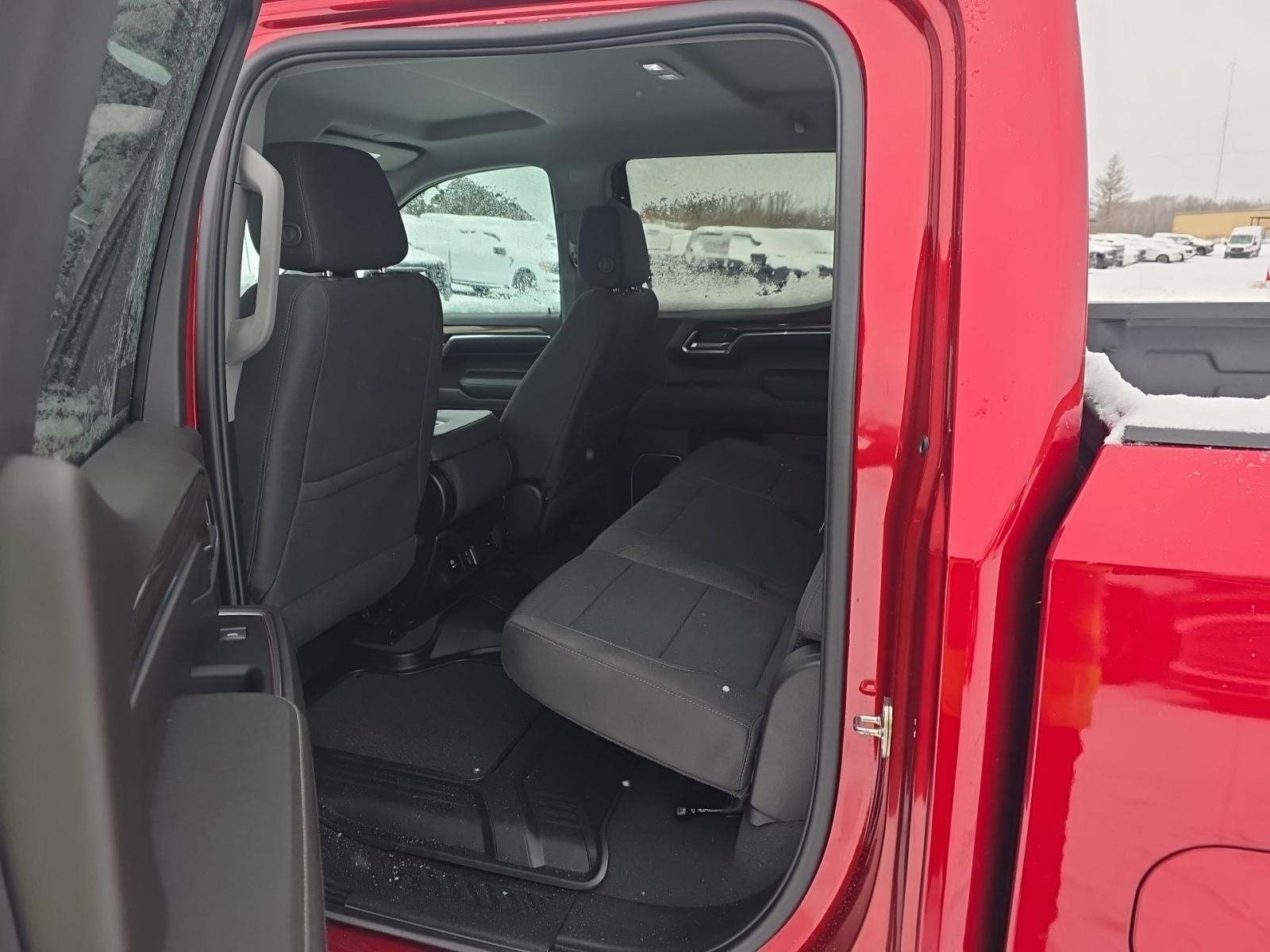 2023 Chevrolet Silverado 1500 LT AWD