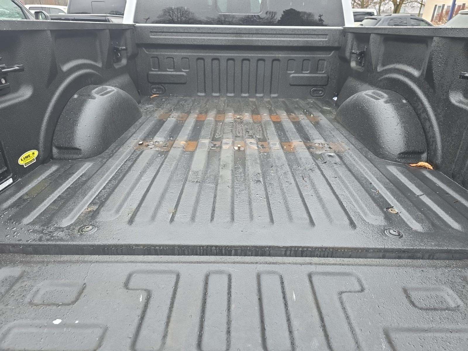 2022 Ford F-150 Hybrid Lariat AWD