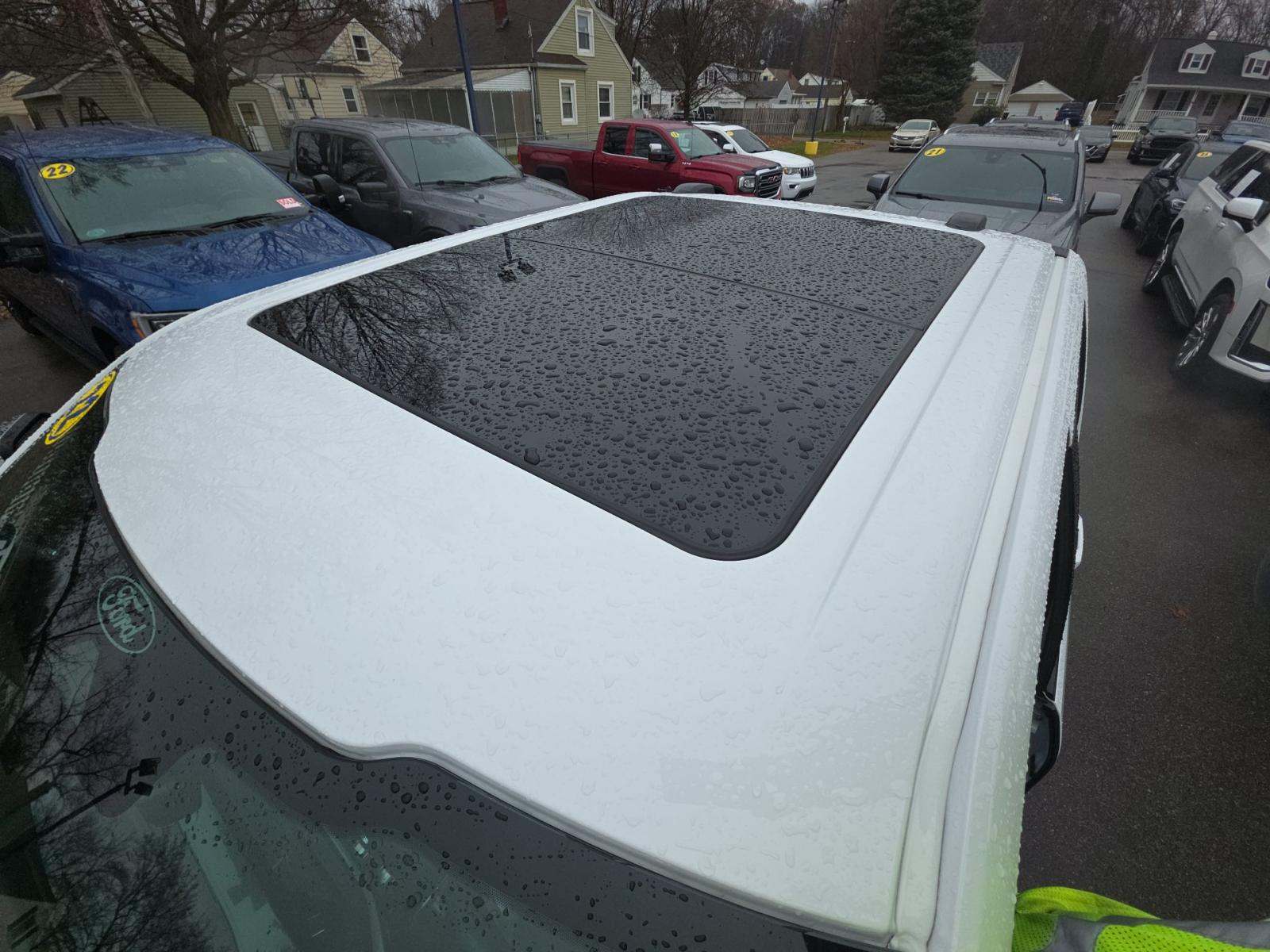 2022 Ford F-150 Hybrid Lariat AWD