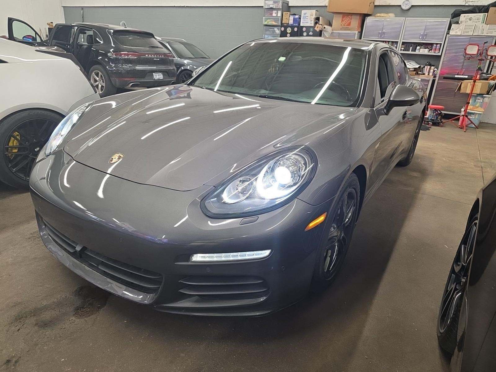 2016 Porsche Panamera