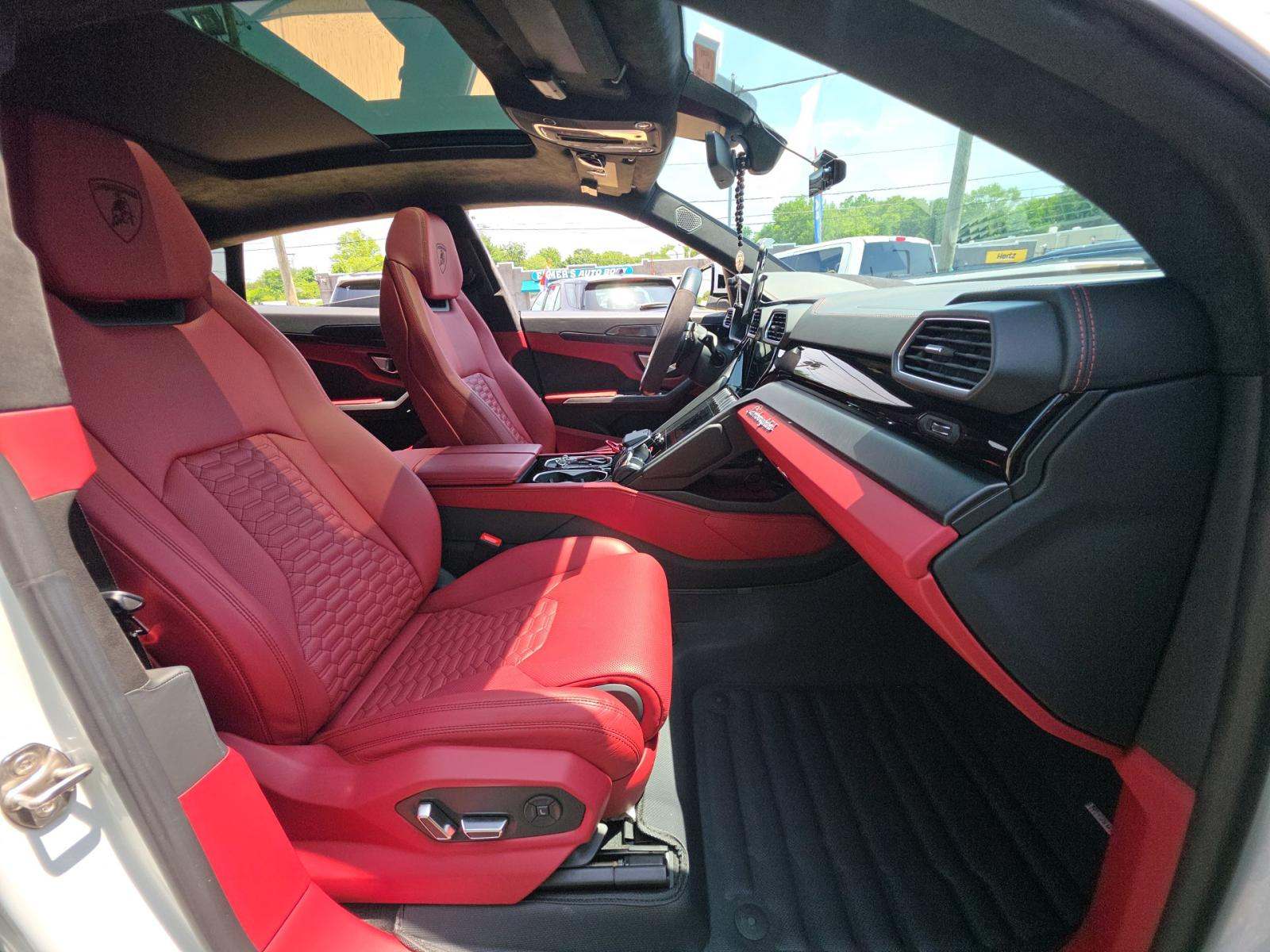 2021 Lamborghini Urus Base AWD