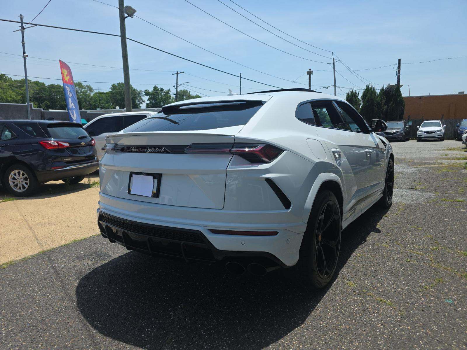 2021 Lamborghini Urus Base AWD