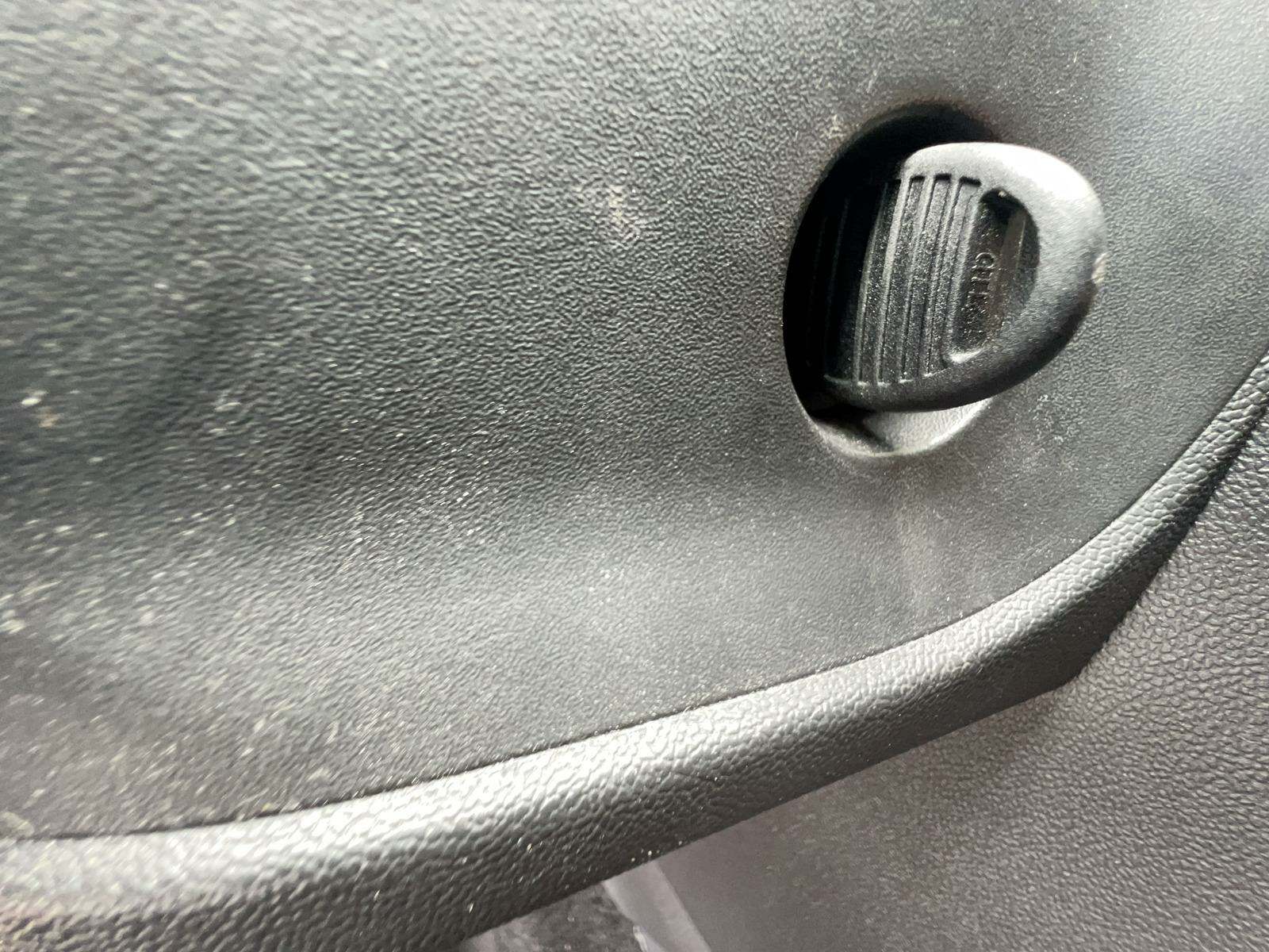 2013 Dodge Challenger SXT RWD