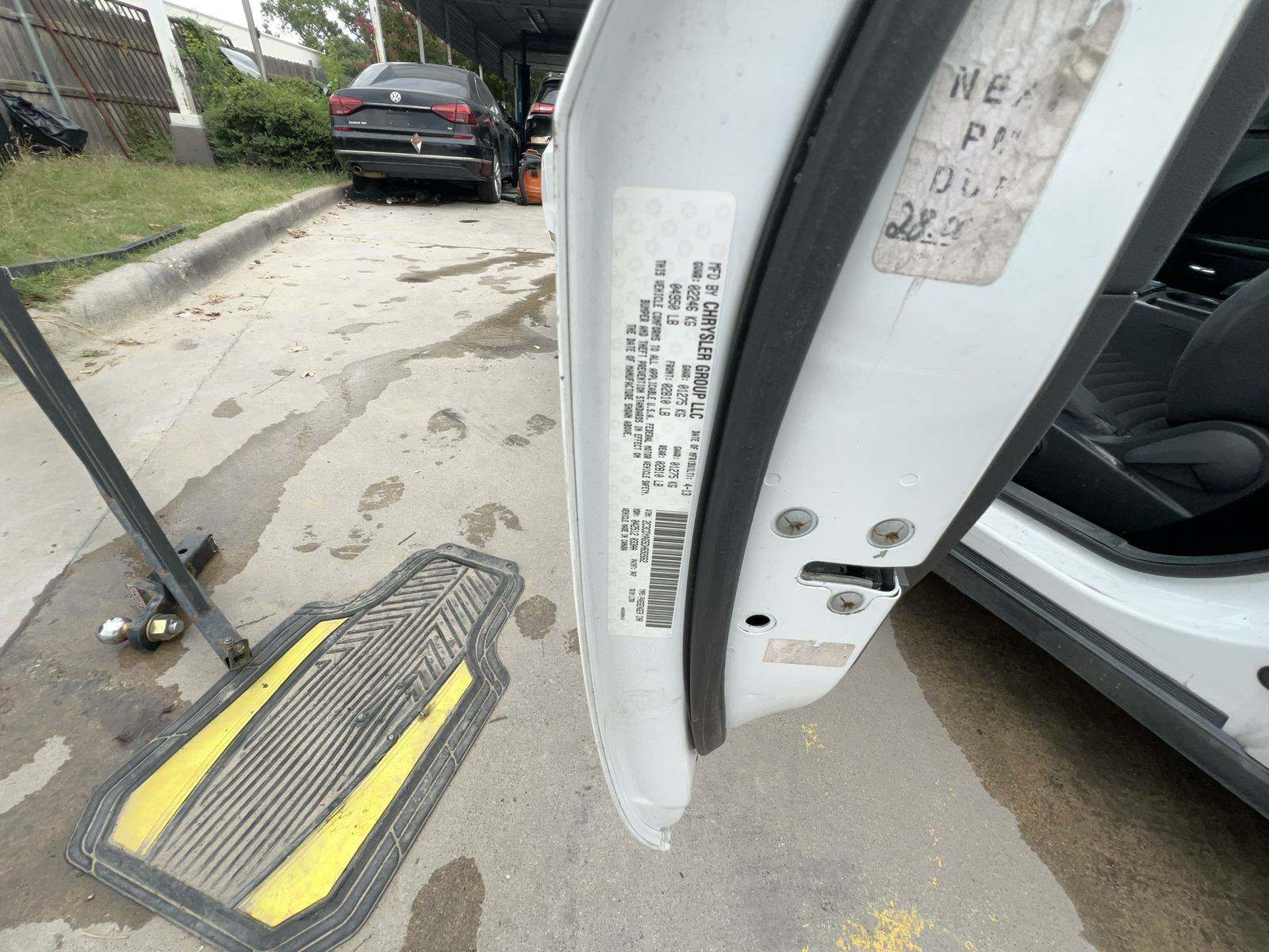 2013 Dodge Challenger SXT RWD