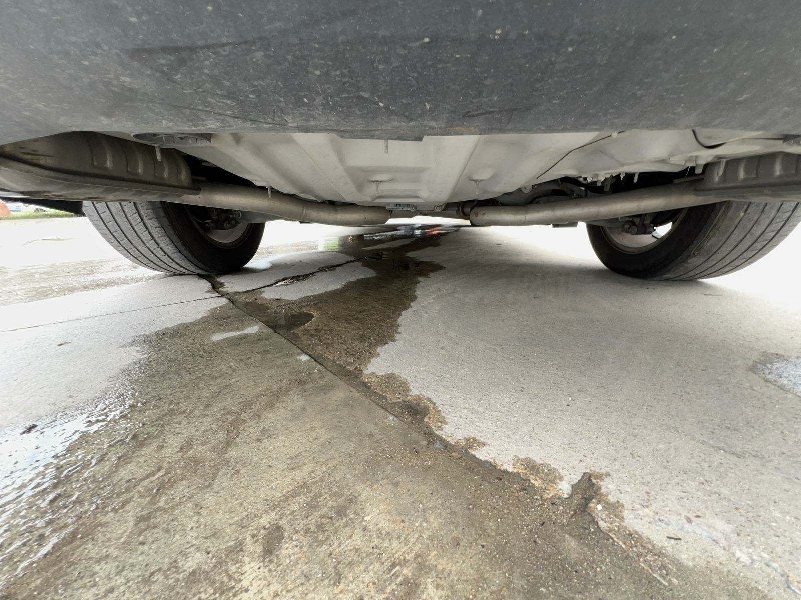 2013 Dodge Challenger SXT RWD