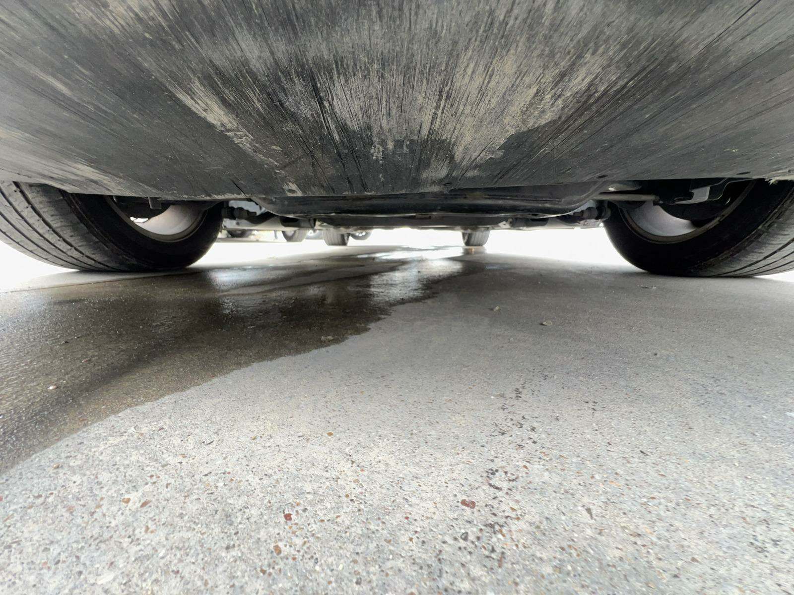 2013 Dodge Challenger SXT RWD