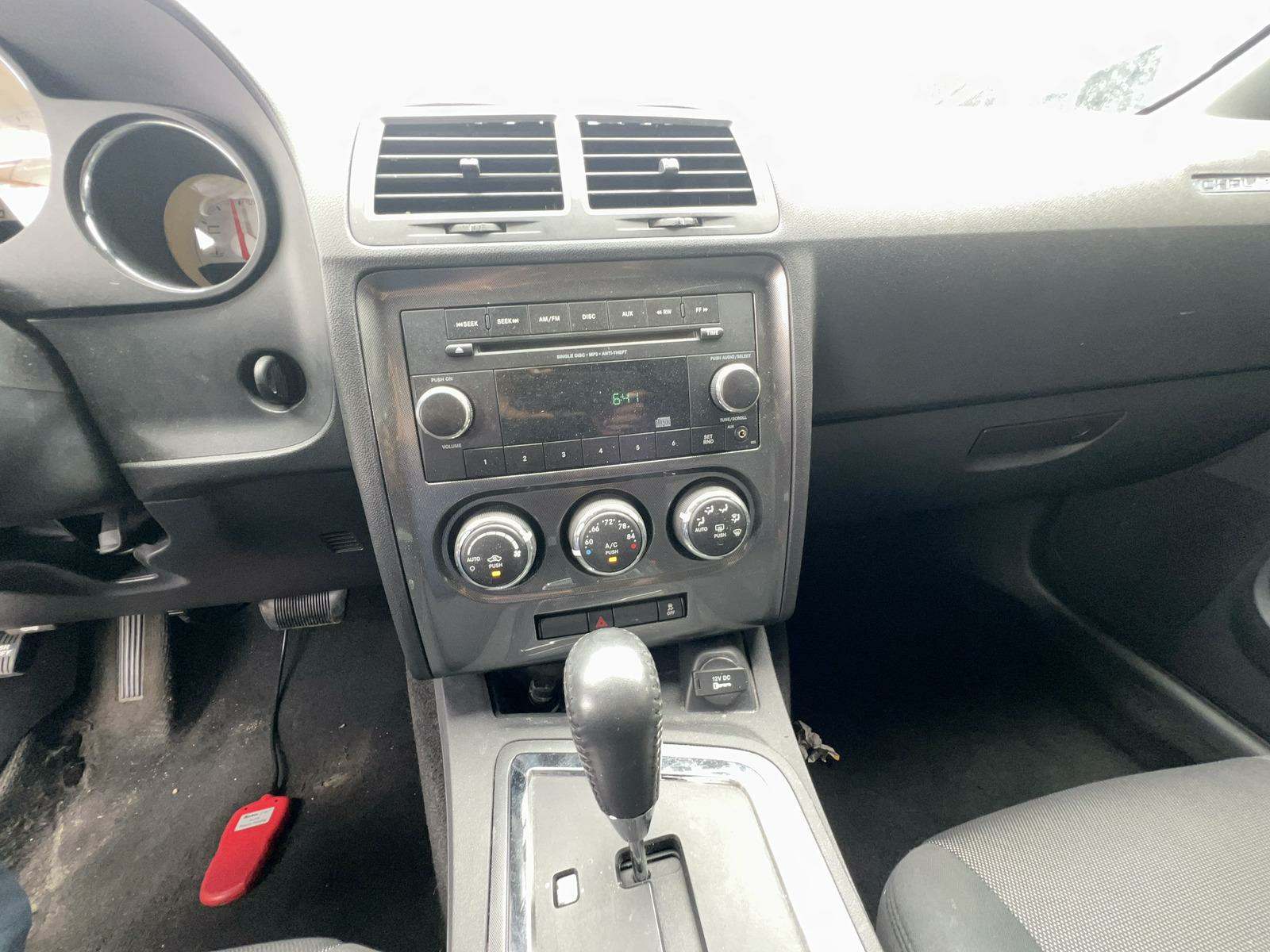 2013 Dodge Challenger SXT RWD