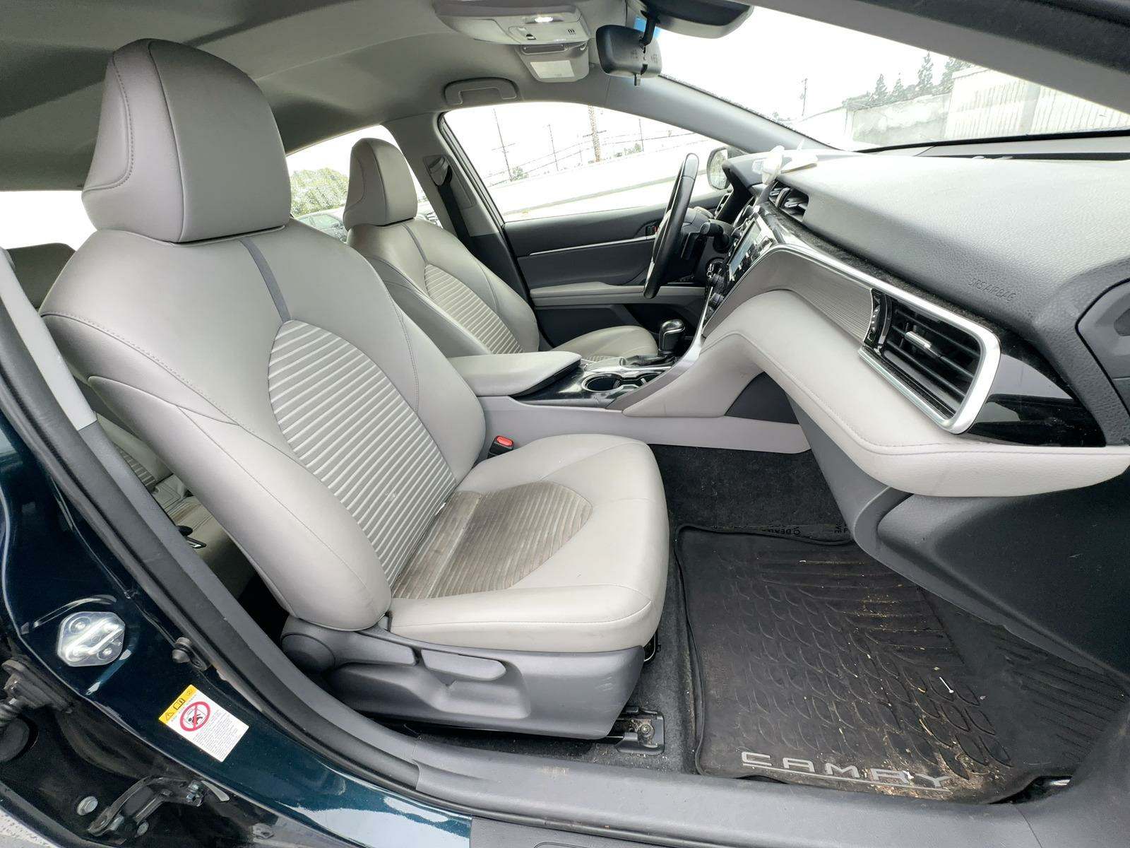 2018 Toyota Camry SE FWD