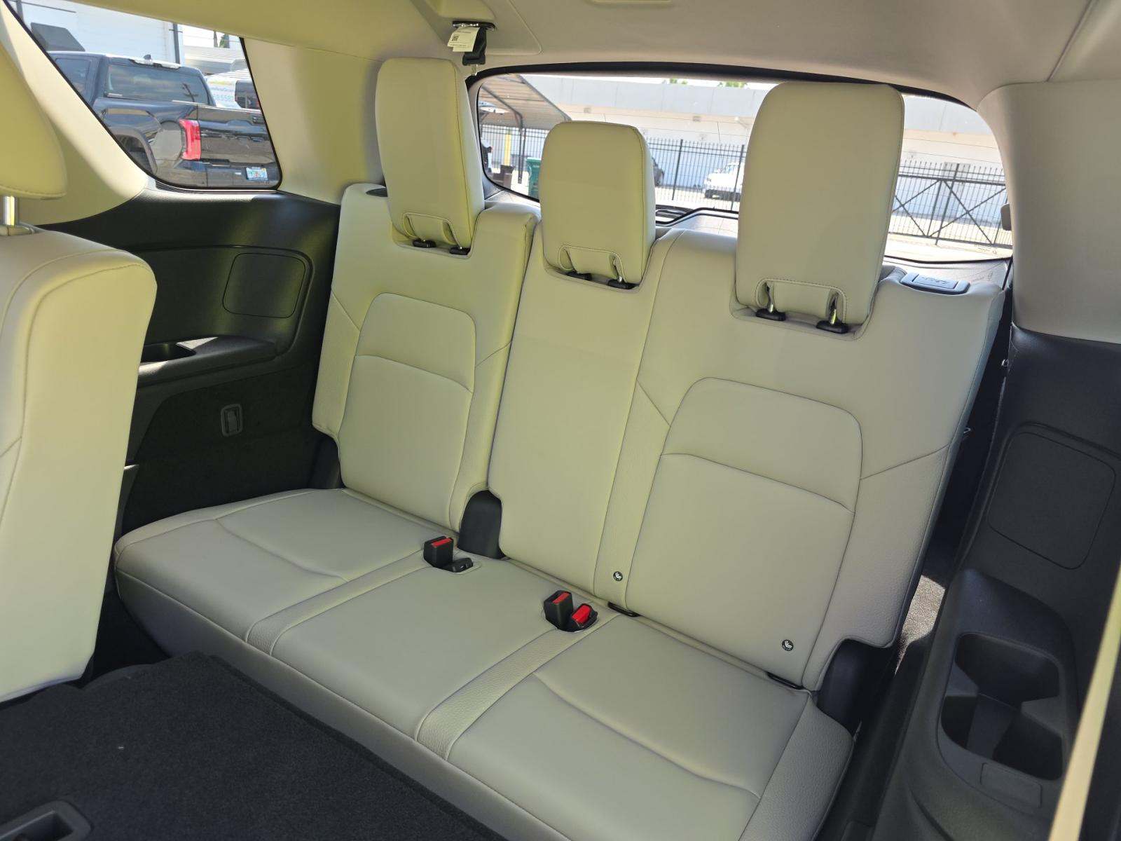 2025 Nissan Pathfinder SL AWD