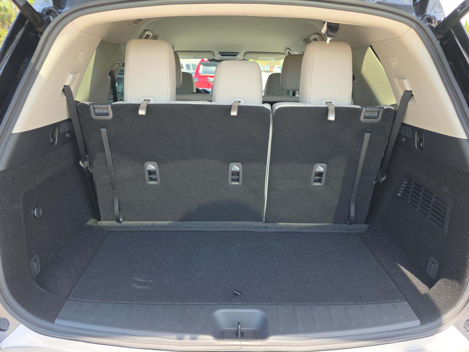 2025 Nissan Pathfinder SL AWD