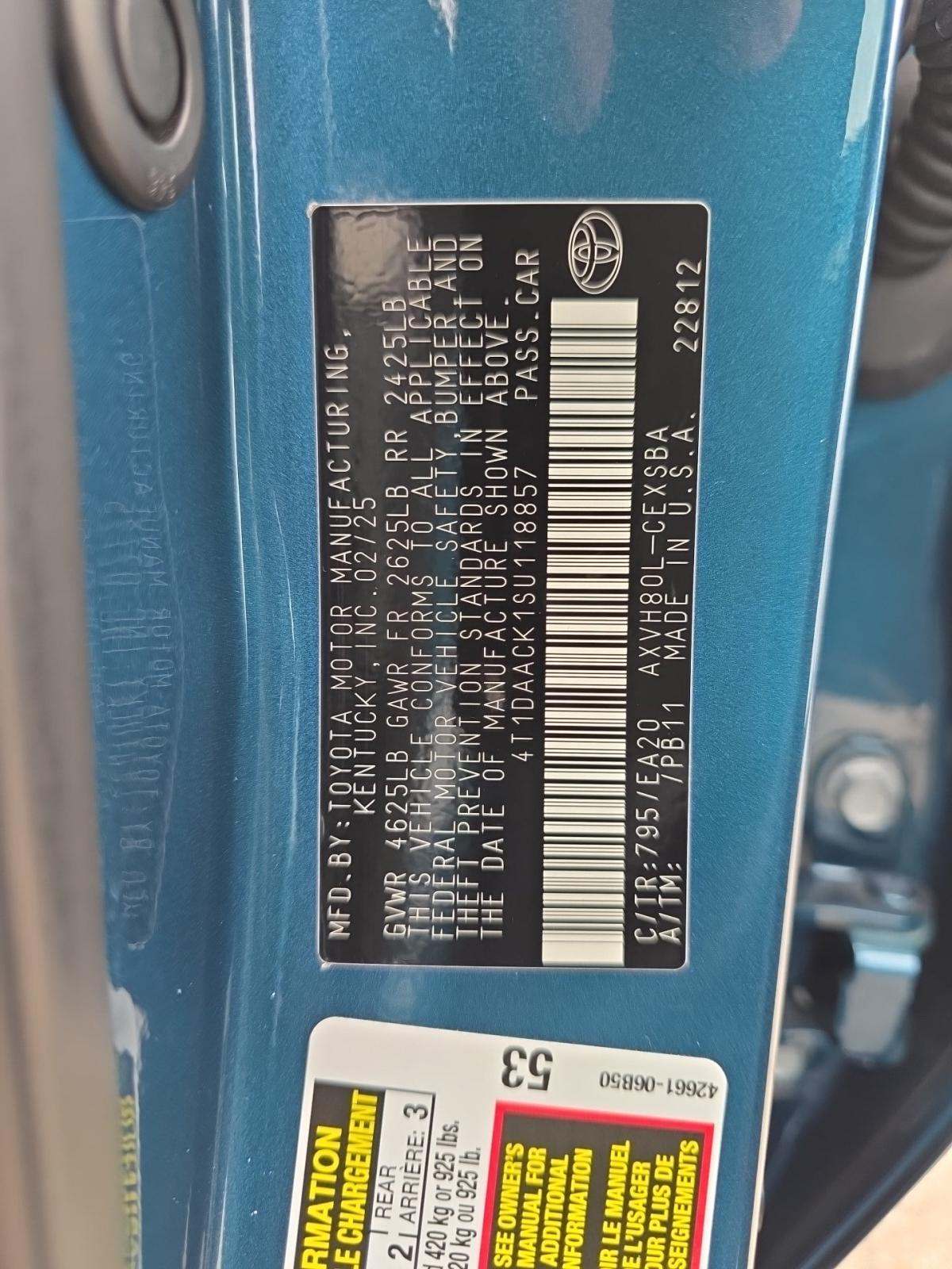 2025 Toyota Camry SE FWD