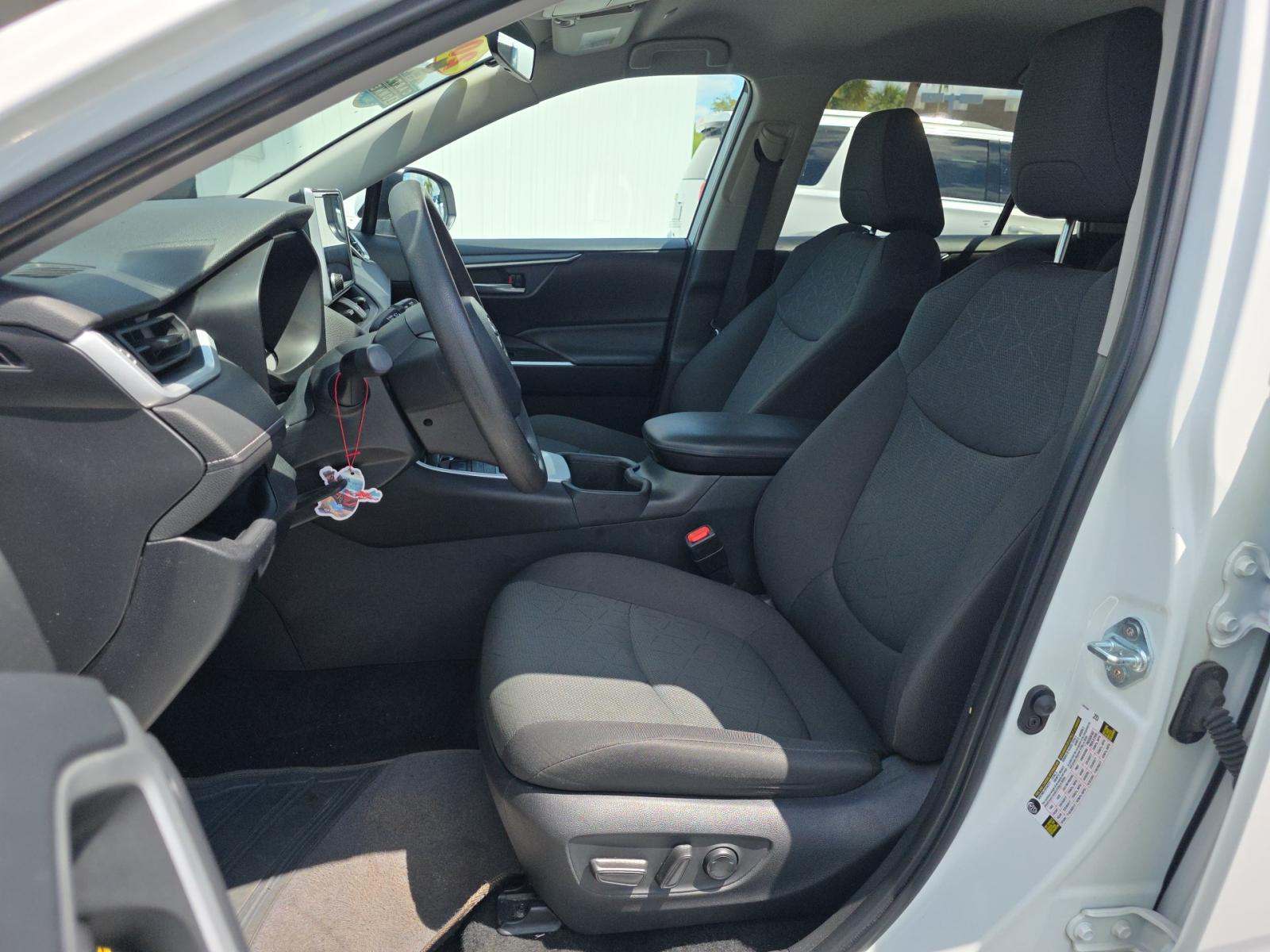 2024 Toyota RAV4 XLE AWD