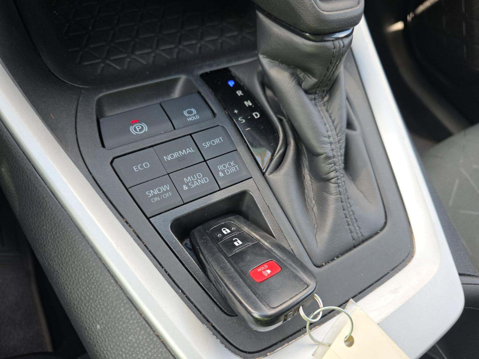 2024 Toyota RAV4 XLE AWD