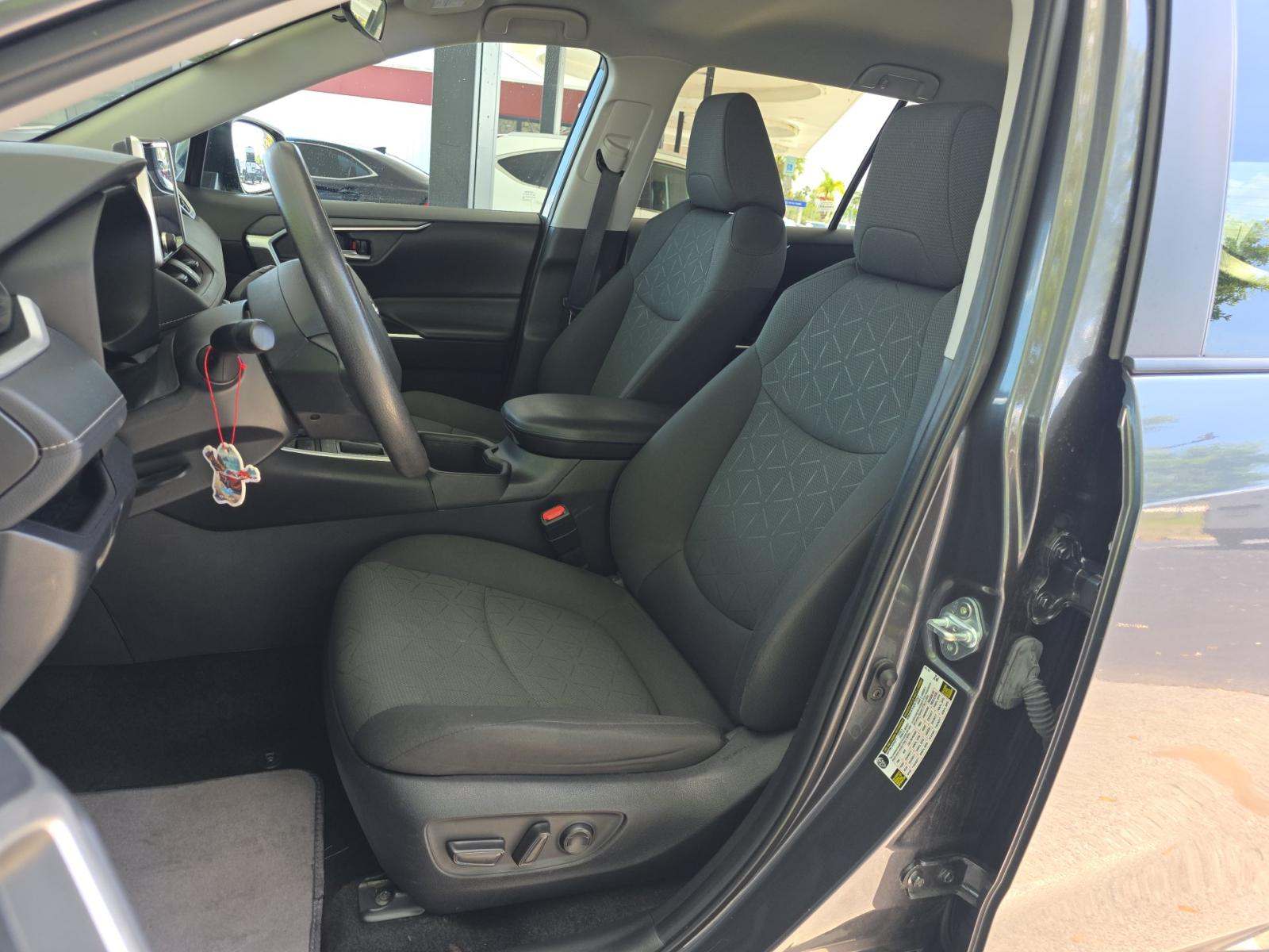 2024 Toyota RAV4 XLE FWD