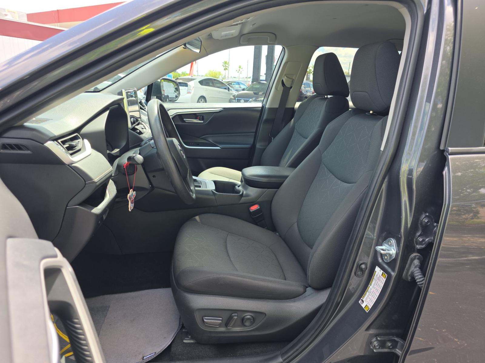 2024 Toyota RAV4 XLE AWD