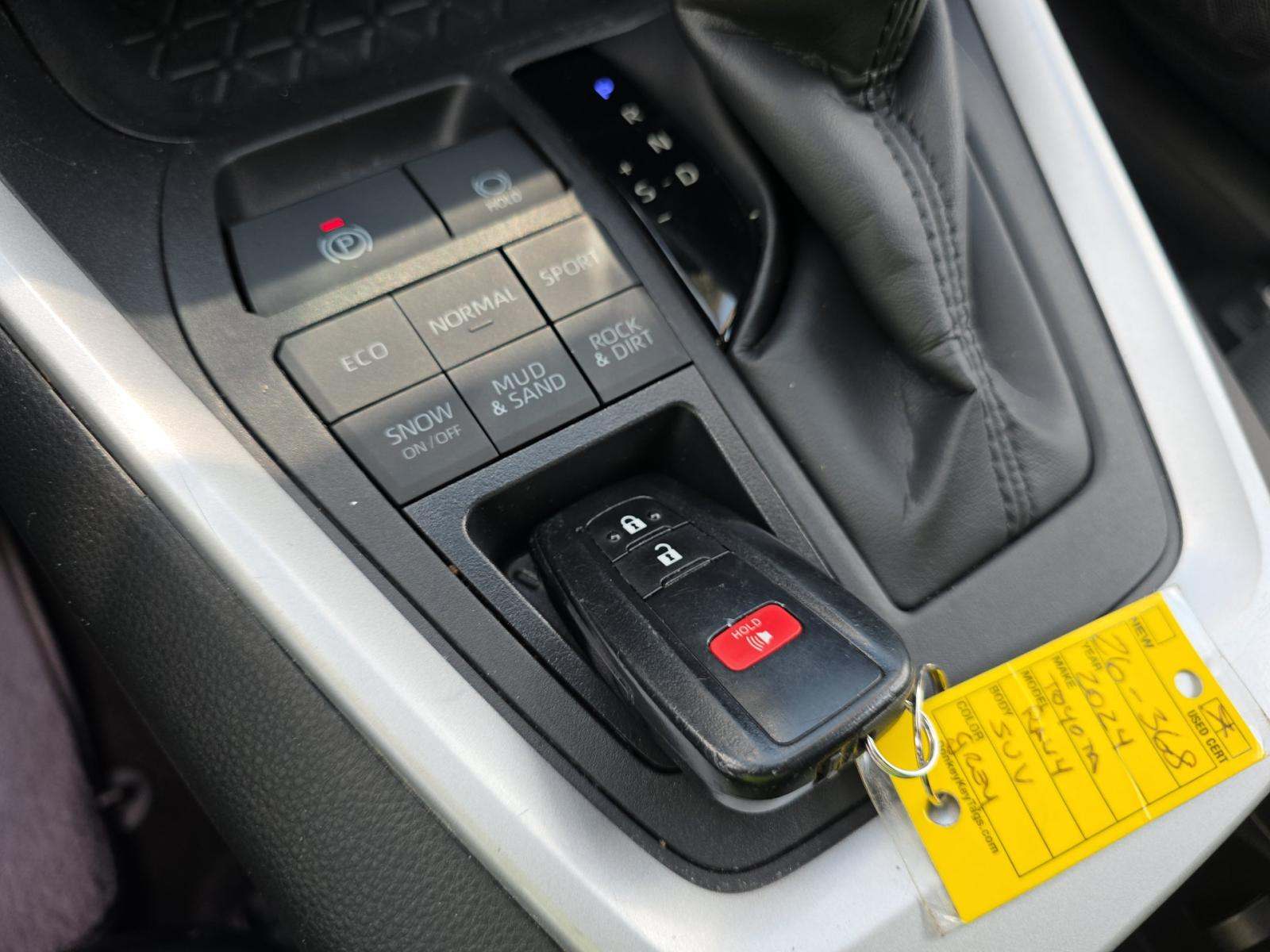 2024 Toyota RAV4 XLE AWD