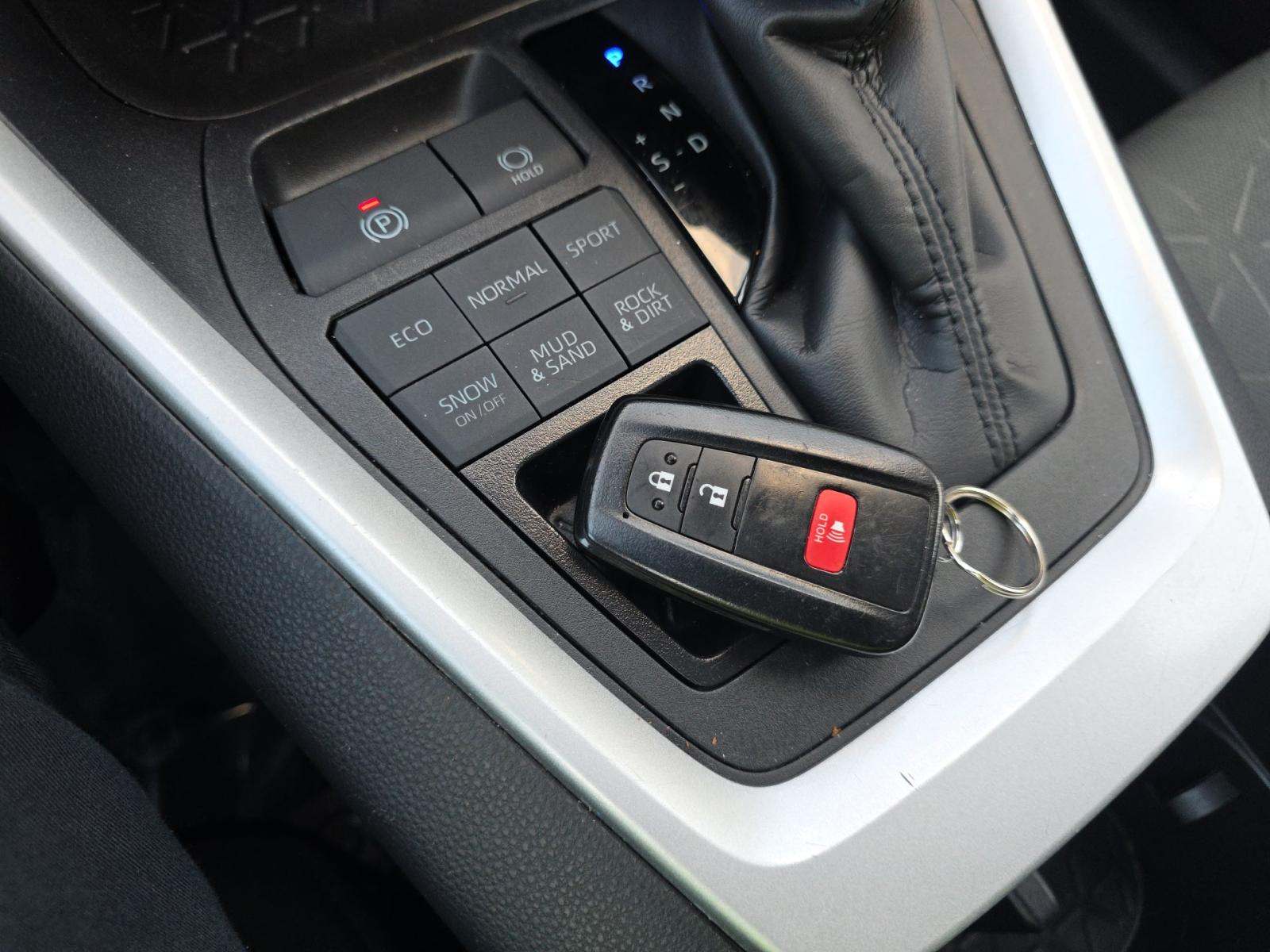 2024 Toyota RAV4 XLE AWD