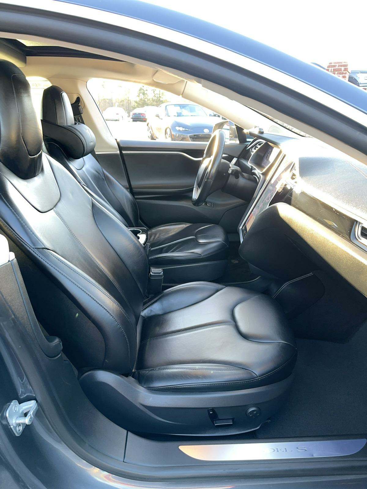 2015 Tesla Model S P85D AWD