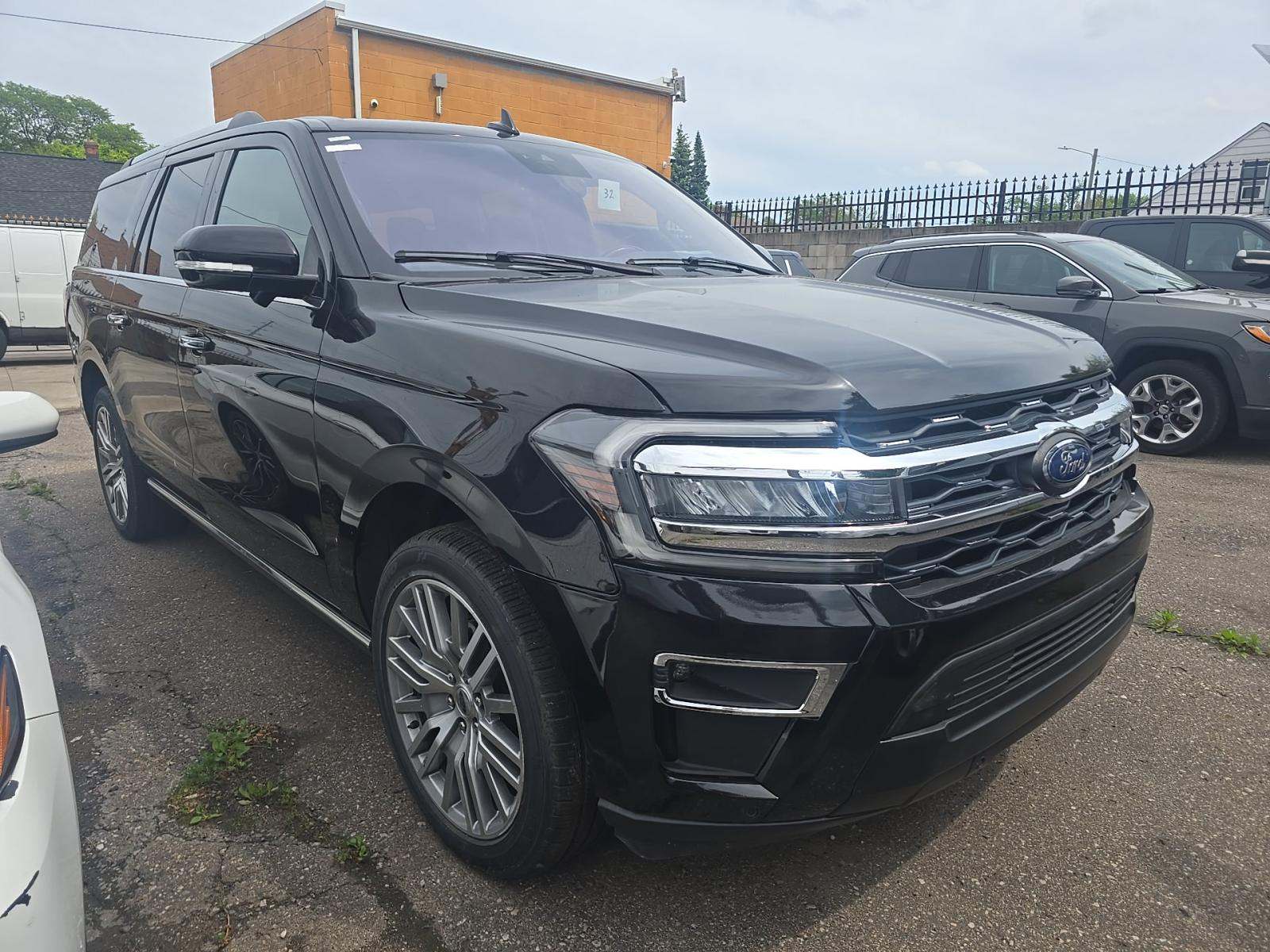 FORD EXPEDITION MAX - 4